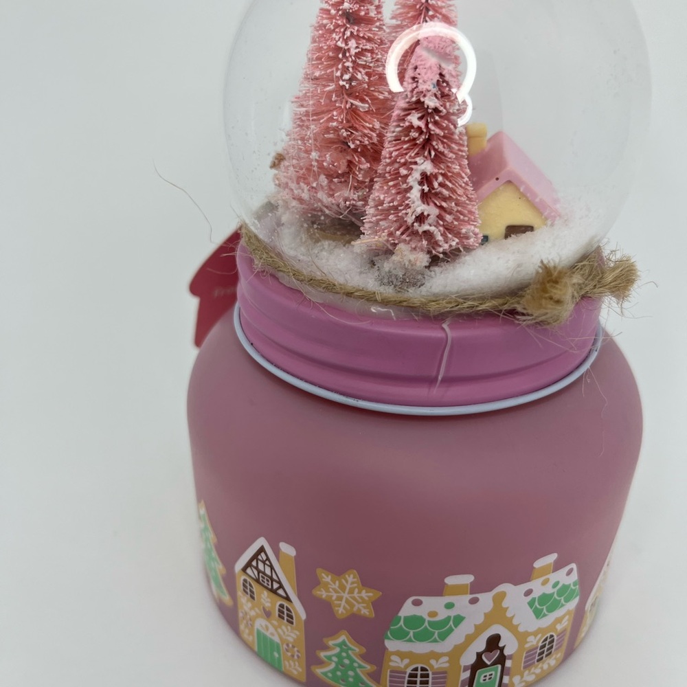 Snow Globe Candle Peppermint Buttercream Limited Edition Christmas Holiday 7.1oz - Picture 5 of 9